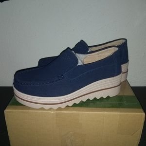 Slip on platform shoes
